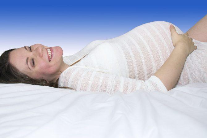 pregnant-2771232_1280
